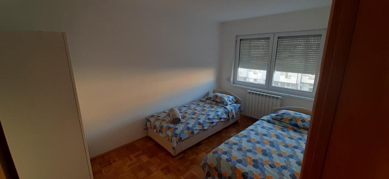 Apartman Stella Istocno Sarajevo Lukavica Eksteriør billede