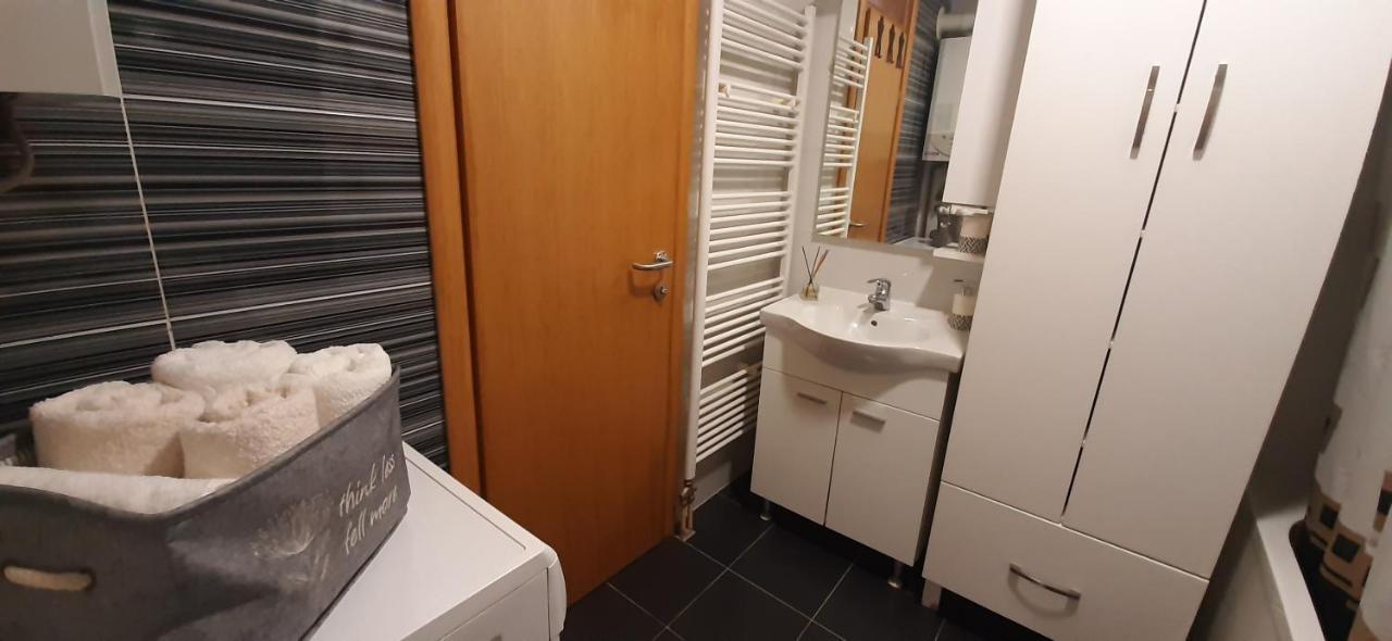 Apartman Stella Istocno Sarajevo Lukavica Eksteriør billede
